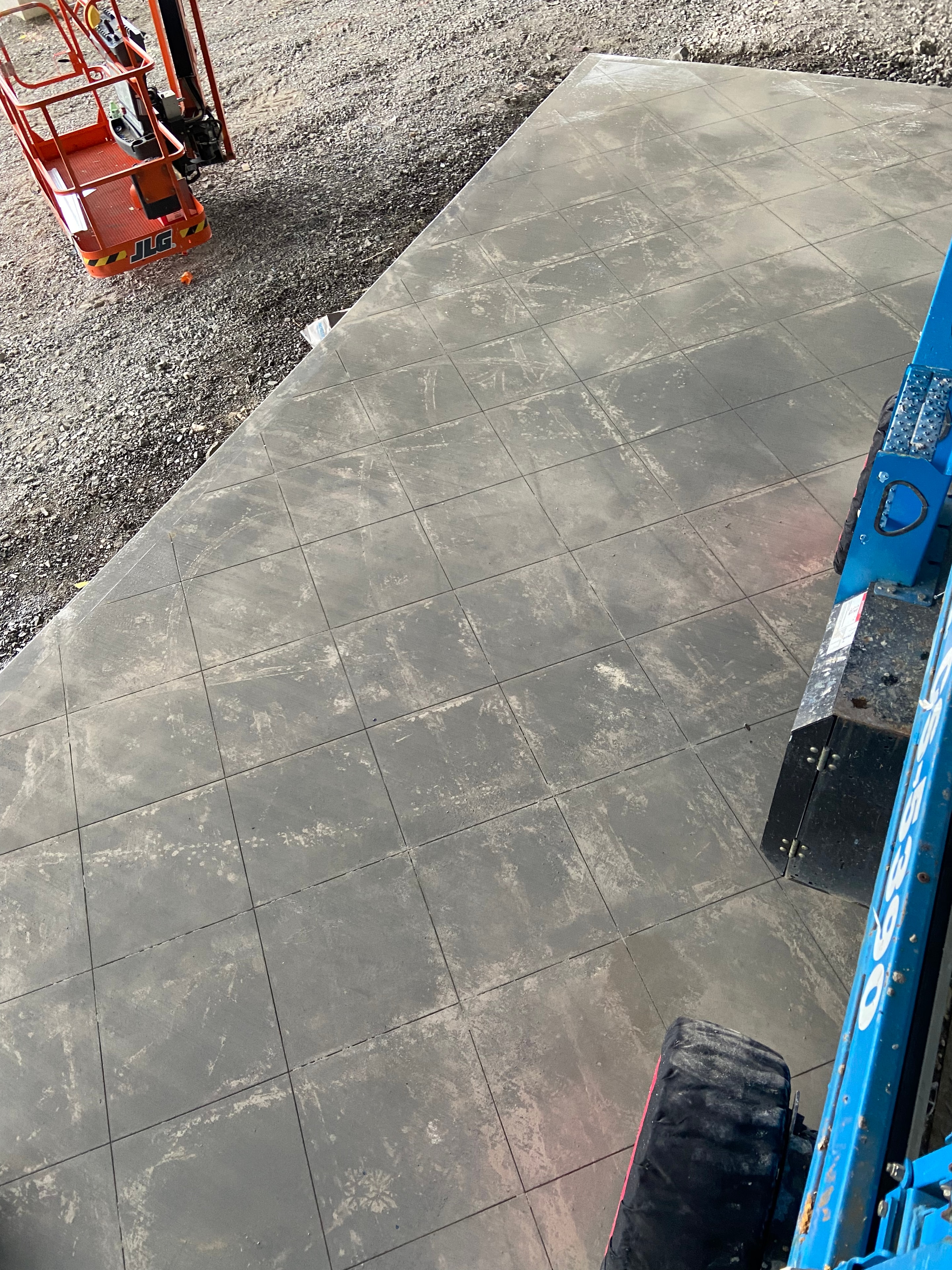 Slab Sawing – Plaza Decorative Control Joints